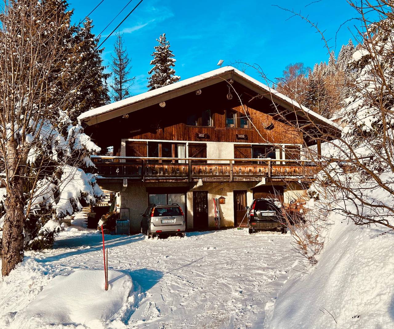 Chalet 'Montagne Proche Piste De Ski' con vistas a la montaña, terraza compartida y Wi-Fi in La Clusaz, Región de Annecy