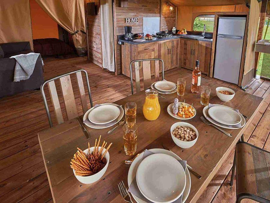 Camping la Fougeraie - Safarizelt 7 personen - Lodge Grand Confort in Saint-Léger-de-Fougeret, Naturpark Morvan
