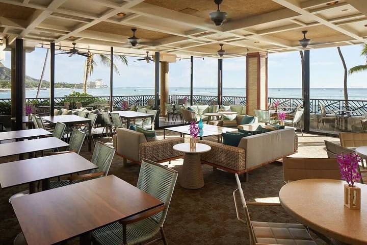 Vacation rental for 12 people, with pool, with pets in Waikiki