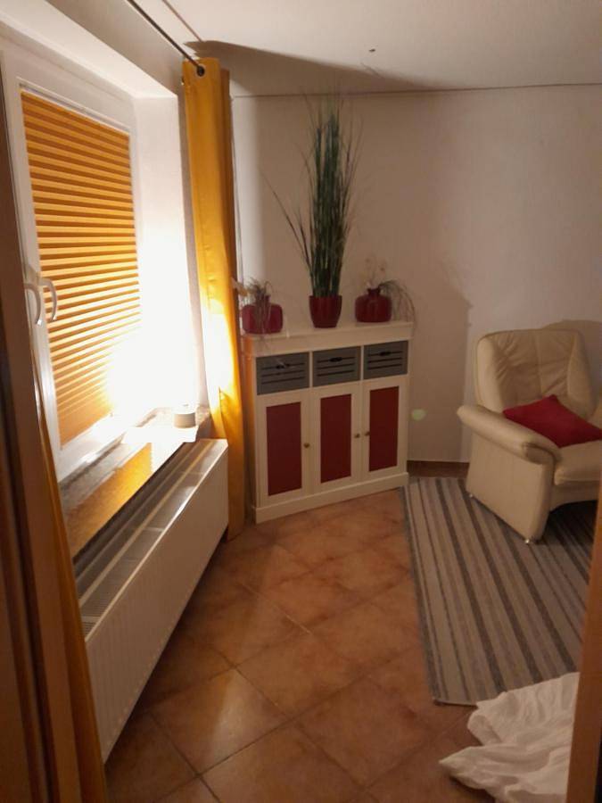 Ganze Wohnung, One-Bedroom Apartment in Allstedt, Harzvorland