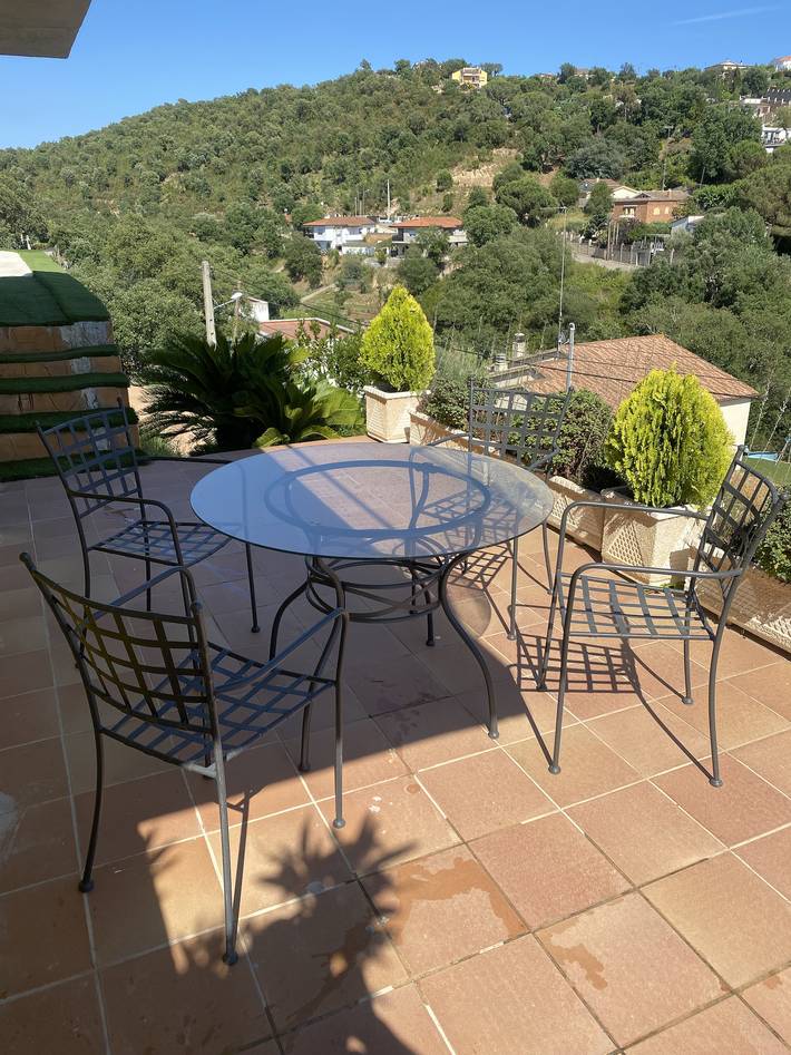 Chalet para 9 personas, con terraza además de jardín y piscina, Familias con niños en Cataluña - 3