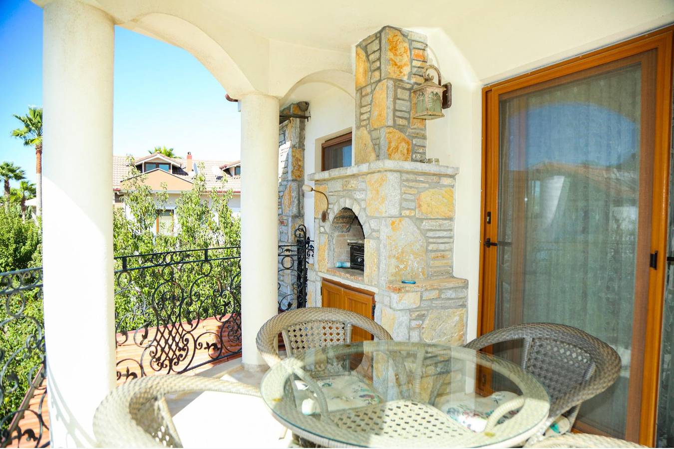 Hot tub-Fireplace-Pets-Sleeps 11-Bbq-Pool-Parking in Ortaca, Türkische Ägäis