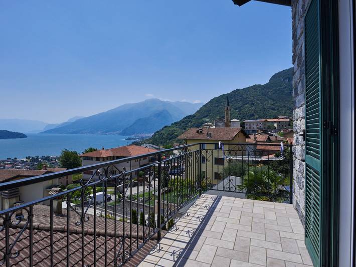 Ferienwohnung für 4 Personen, mit Balkon und Terrasse sowie Garten und Seeblick am Comer See - 3