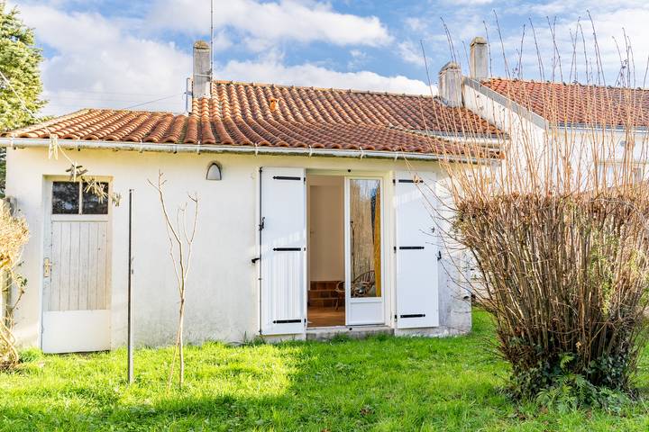 Holiday home for 4 people, with balcony and garden, child-friendly - 1