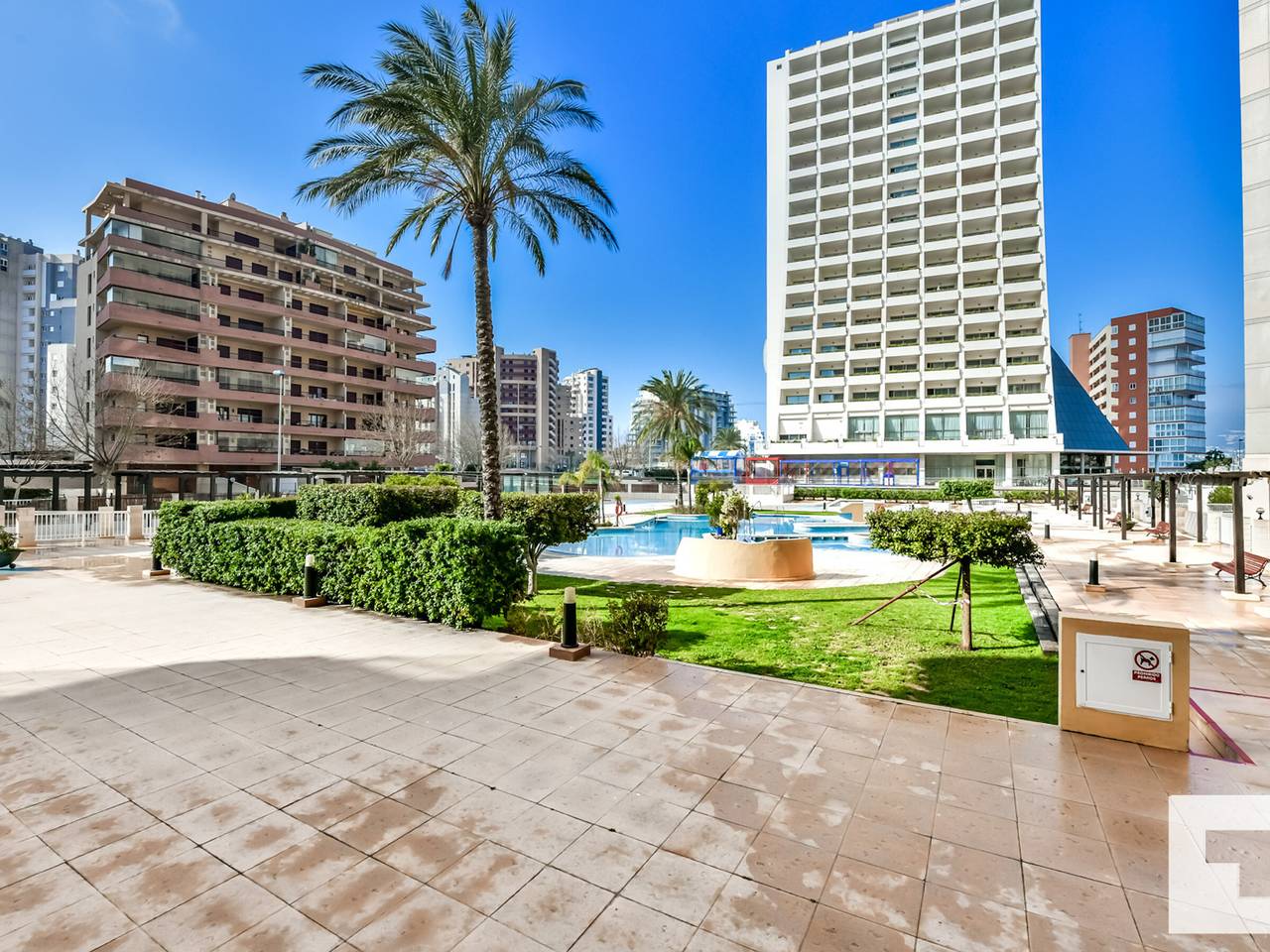 Entire apartment, Apartment in Calpe with pool, air conditioning and Wi-Fi, near the beach in Playa la Fossa, Calpe