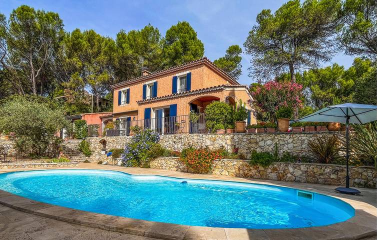 Encantador piso de 2 dormitorios con piscina y terraza cerca del centro de Ventabren in Ventabren, Costa mediterránea (Francia)