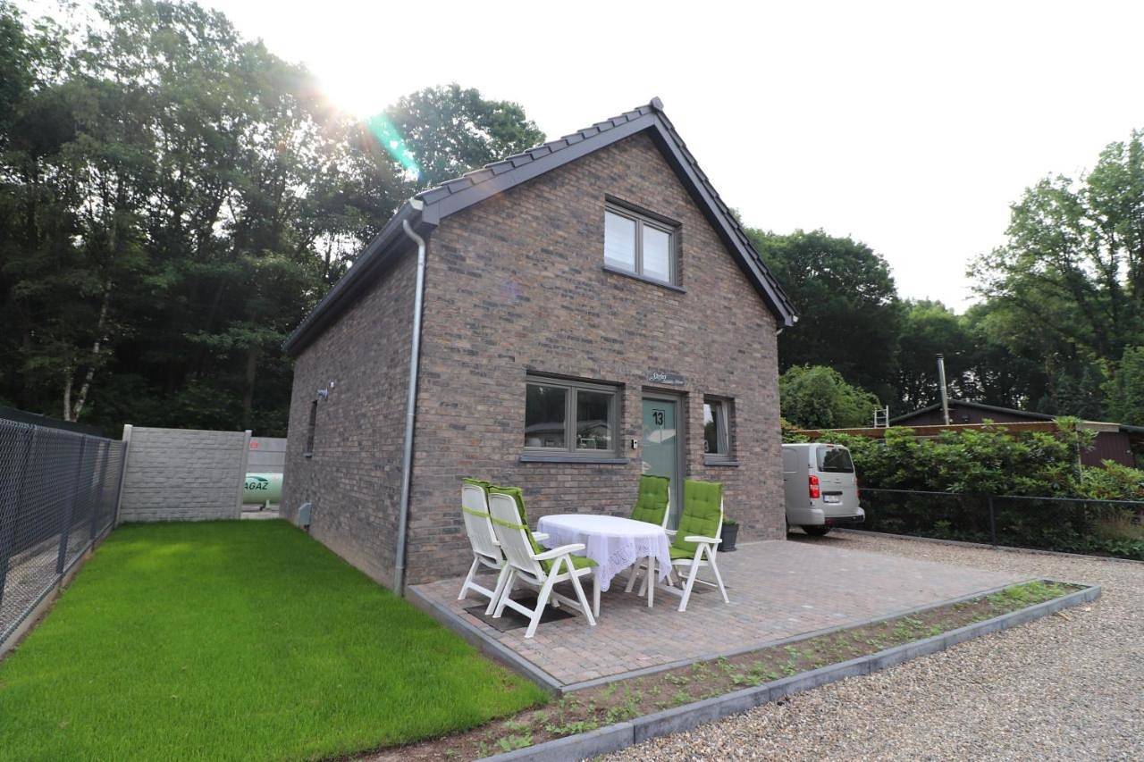 Stefjes Holiday Home in Lanklaar, Dilsen-Stokkem