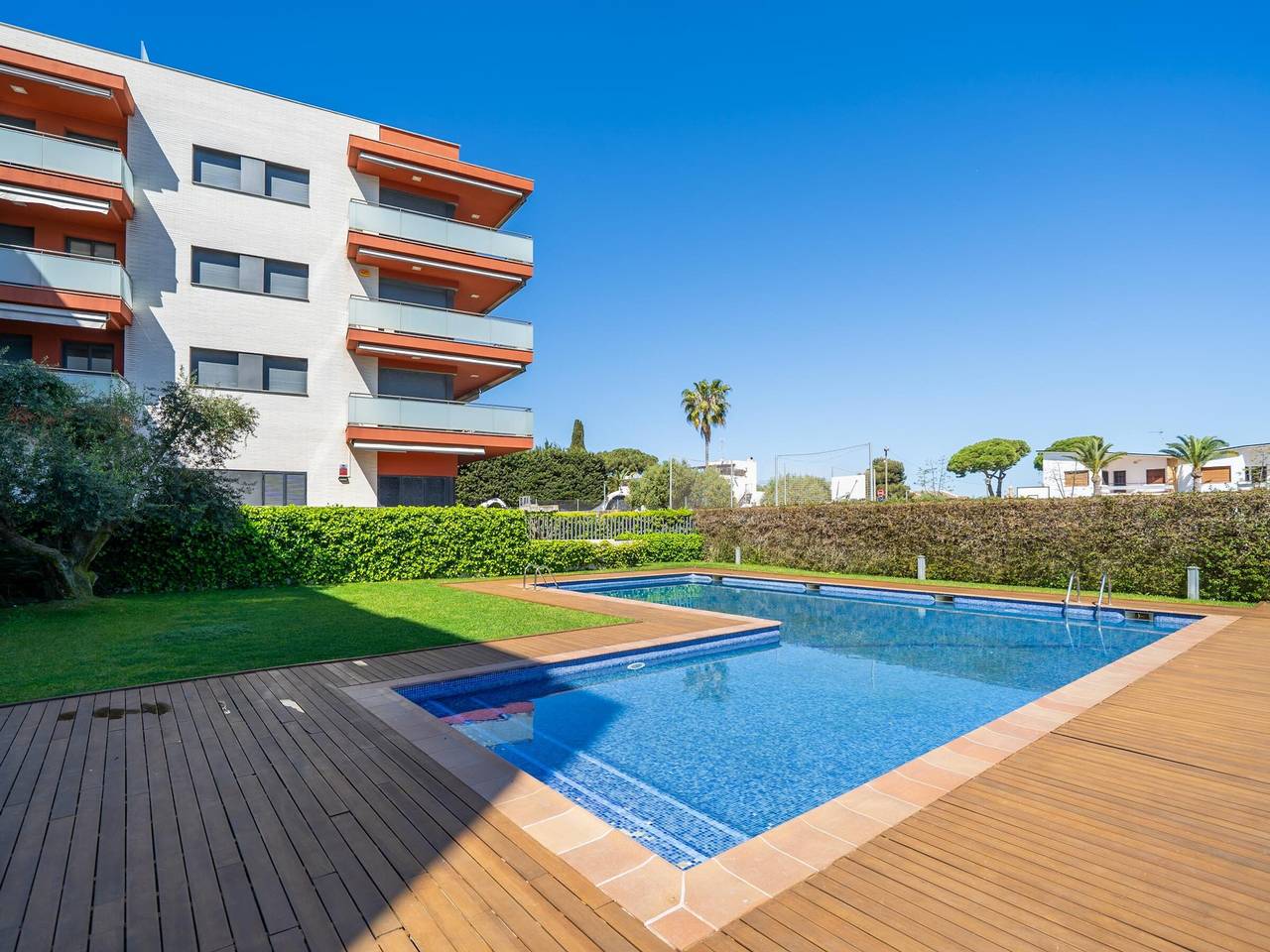 Apartamento entero, Apartamento de 80 m² con piscina, a 150m de la playa en Torredembarra - 3 habitaciones, terraza y parking in Torredembarra, Costa Dorada
