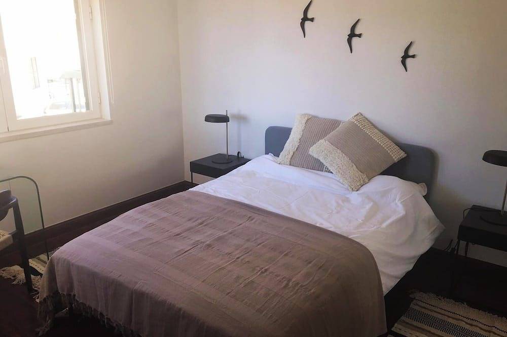 Sesimbra - Holiday home with sea view, 2 steps from the beach in Praia da Califórnia, Sesimbra