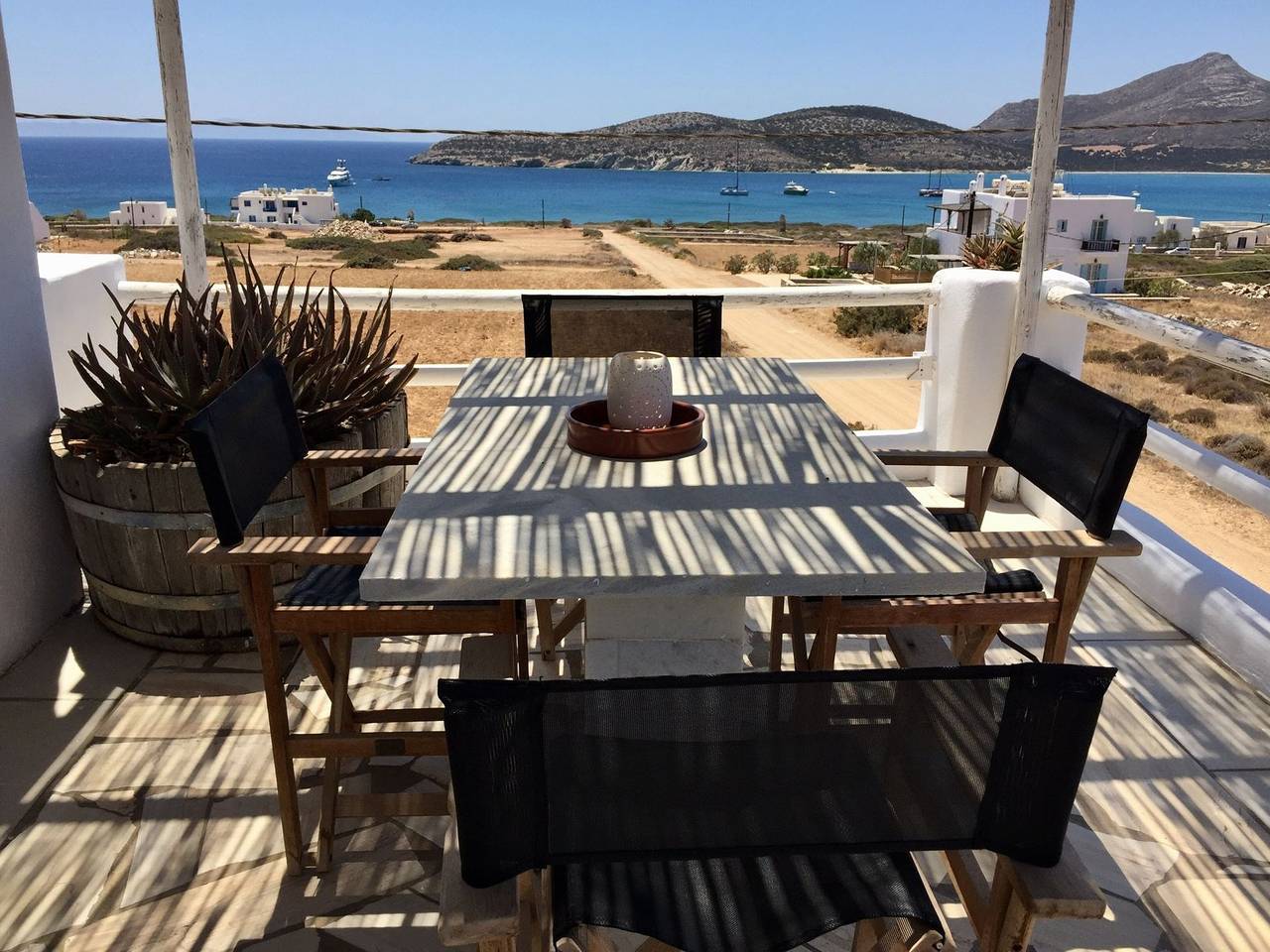 Cozy Antiparos Apartment | 1 Bedroom | Apartment Seabreeze | Stunning Sea & Garden Views | Agios Georgios in Unidad Regional de Paros