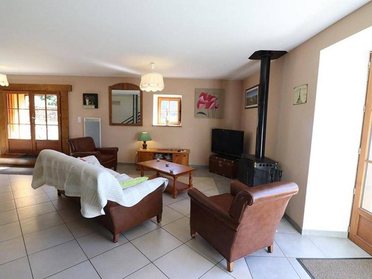 Maison de Charme Rénovée, 4 Ch, Jardin Clos, Proche Activités et Nature, Animaux Acceptés - Fr-1-742-99 in Anglards-de-Saint-Flour, Région de Saint-Flour
