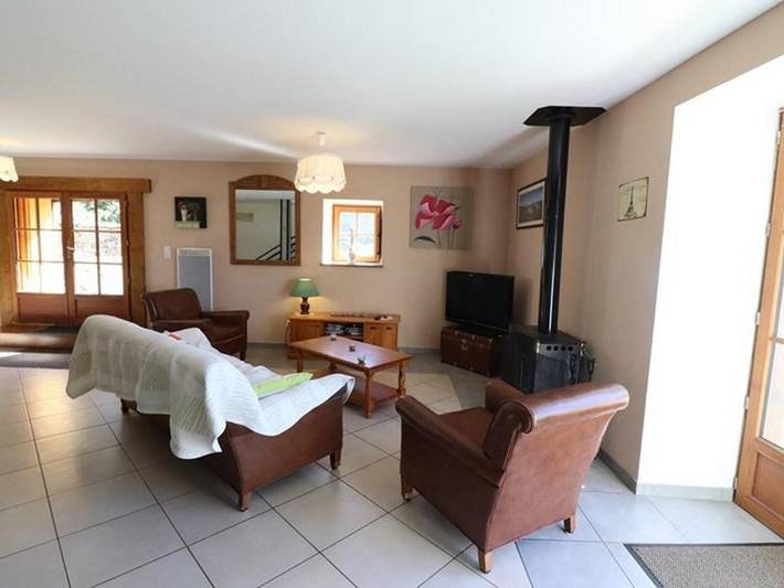 Location de vacances pour 6 personnes, avec jardin à Anglards-de-Saint-Flour - 4
