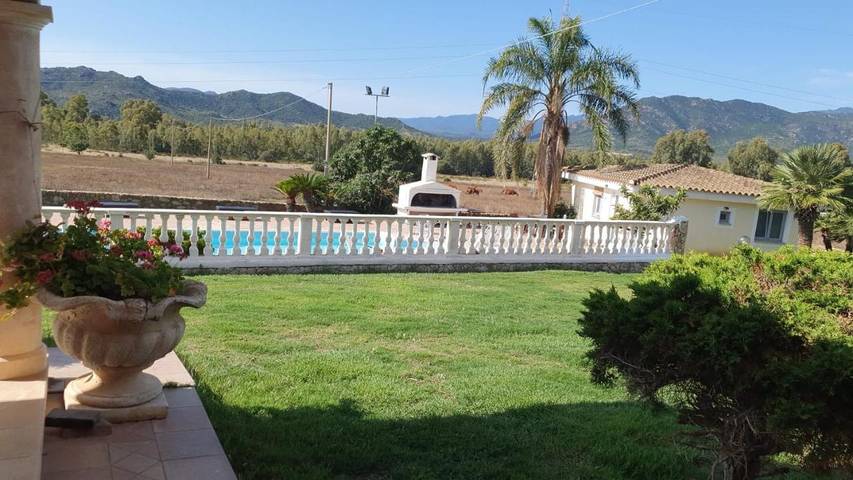 Villa für 2 Personen, mit Pool und Garten sowie Ausblick auf Sardinien - 3