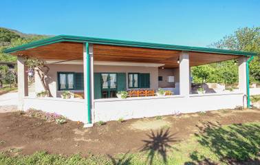 Ferienhaus für 6 Personen, mit Garten und Pool sowie Terrasse in Kampanien