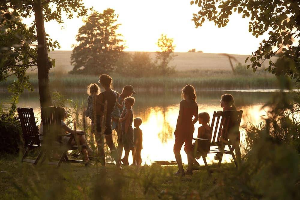 Ganze Wohnung, Familienferien direkt am See in Behren-Lübchin, Mecklenburgische Ostseeküste