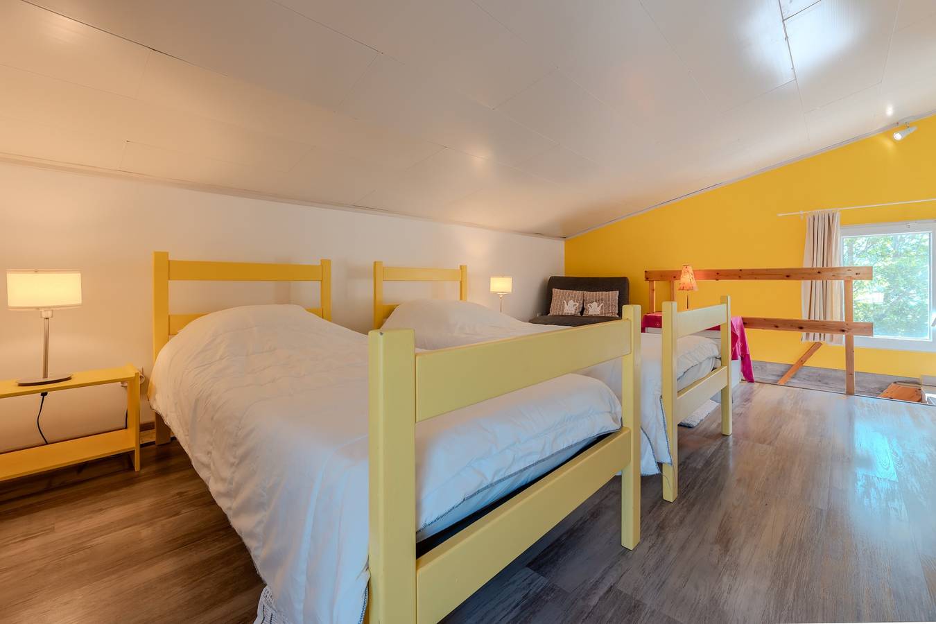 Gîte L'amandière: Ferienhaus mit Bergblick, Wlan und Klimaanlage in Mévouillon, Nyons und Umgebung