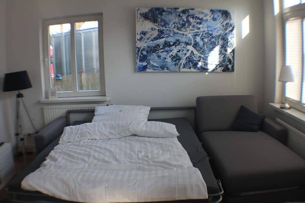 Ganze Wohnung, Ferienwohnung mit Anschluss an Stadien / Innenstadt - Ferienwohnung mit in Pinneberg, Kreis Pinneberg