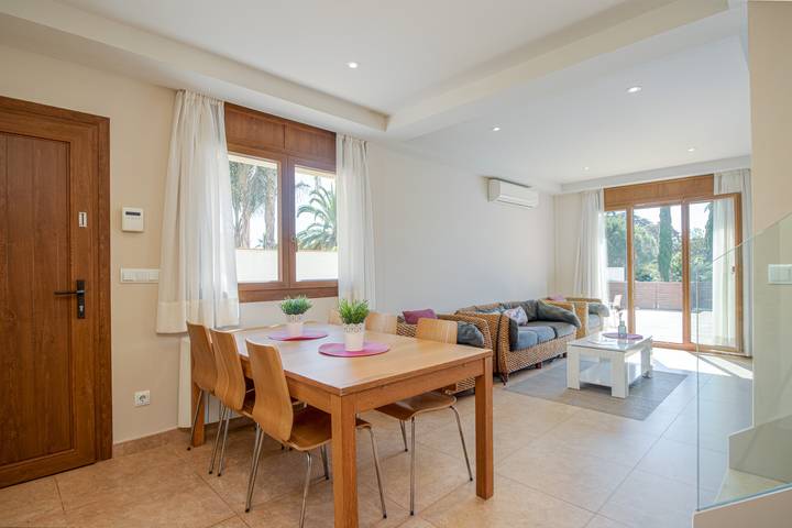 Villa pour 8 personnes, avec terrasse, animaux acceptés à Empuriabrava - 3