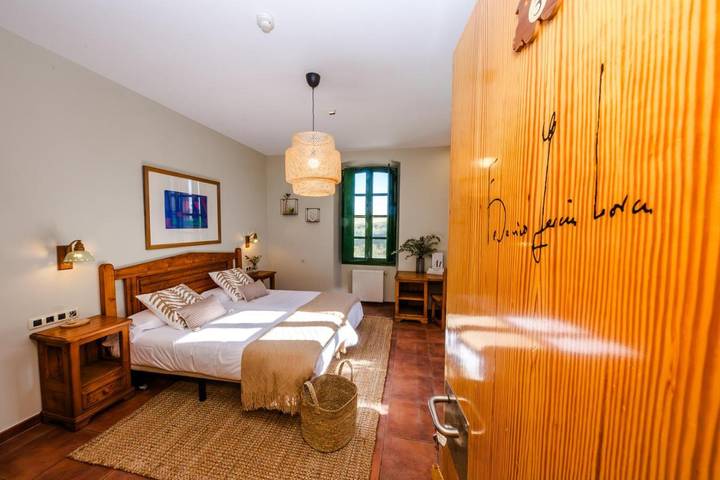 Hotel para 3 personas, con jardín en Provincia de Soria
