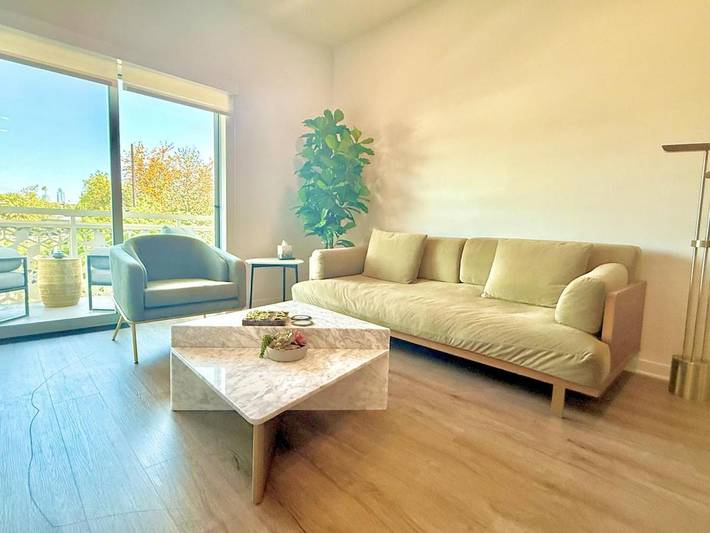 Apartahotel para 2 personas, con vistas y balcón en Los Angeles