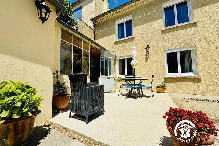 Gîte pour 4 personnes, avec jardin à Carcassonne