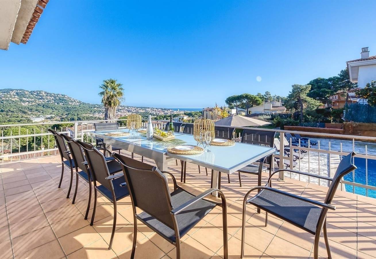 Villa "Costacabana - Abigail" met Uitzicht op Zee, Privézwembad & Wifi in Condado del Jaruco, Lloret de Mar