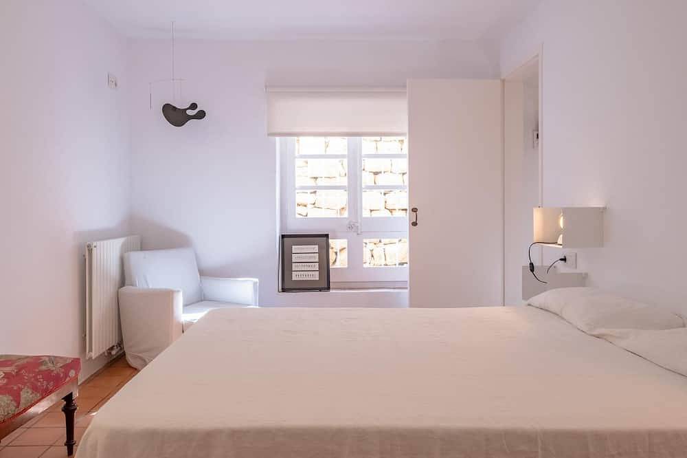 Costabravaforrent Llimona in Sant Martí d'Empúries, l'Escala