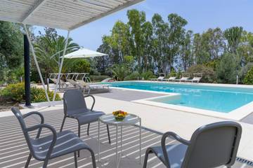Villa for 8 Guests in Ragusa, Ragusa Province, Picture 2
