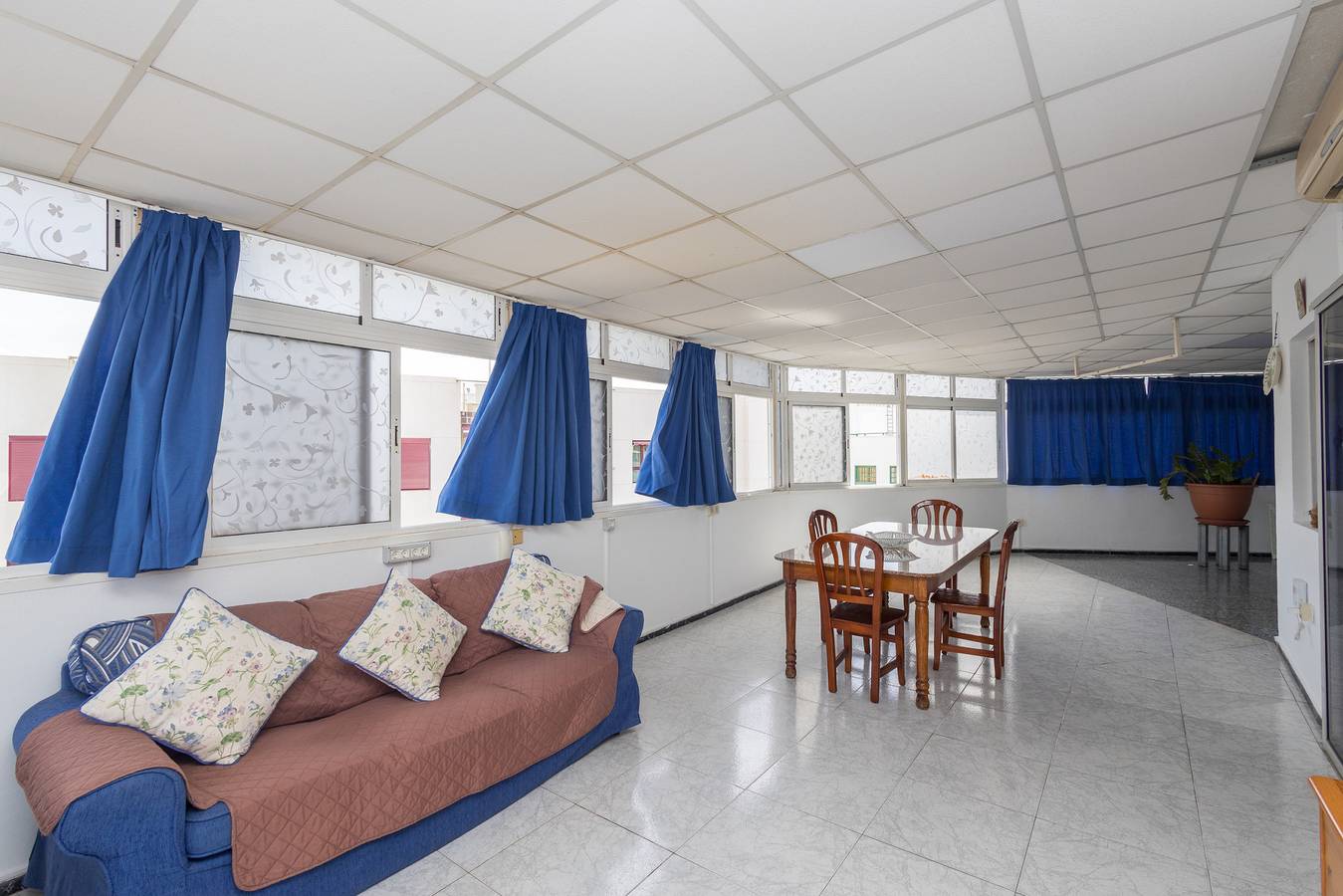 Entire apartment, Ligthbooking Lola Beach playa de Arguineguin in Arguineguin, Mogán