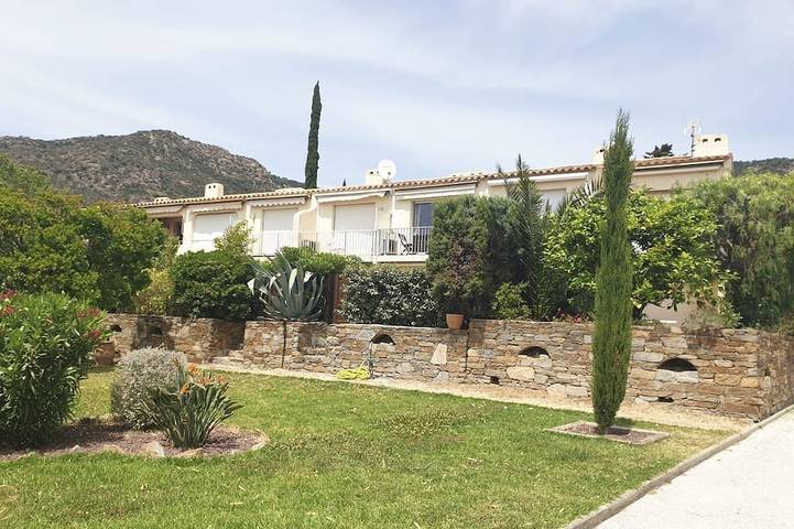 Appartement de vacances pour 4 personnes, avec jardin et terrasse