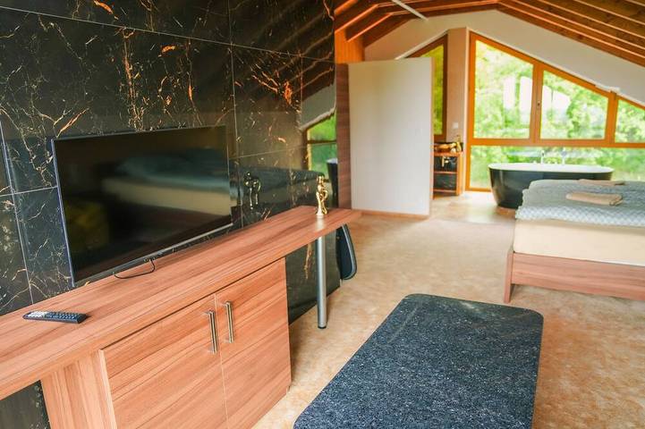 Luxury Villa Beelvita mit  Pool&Jacuzzi in Danube-Ipoly National Park