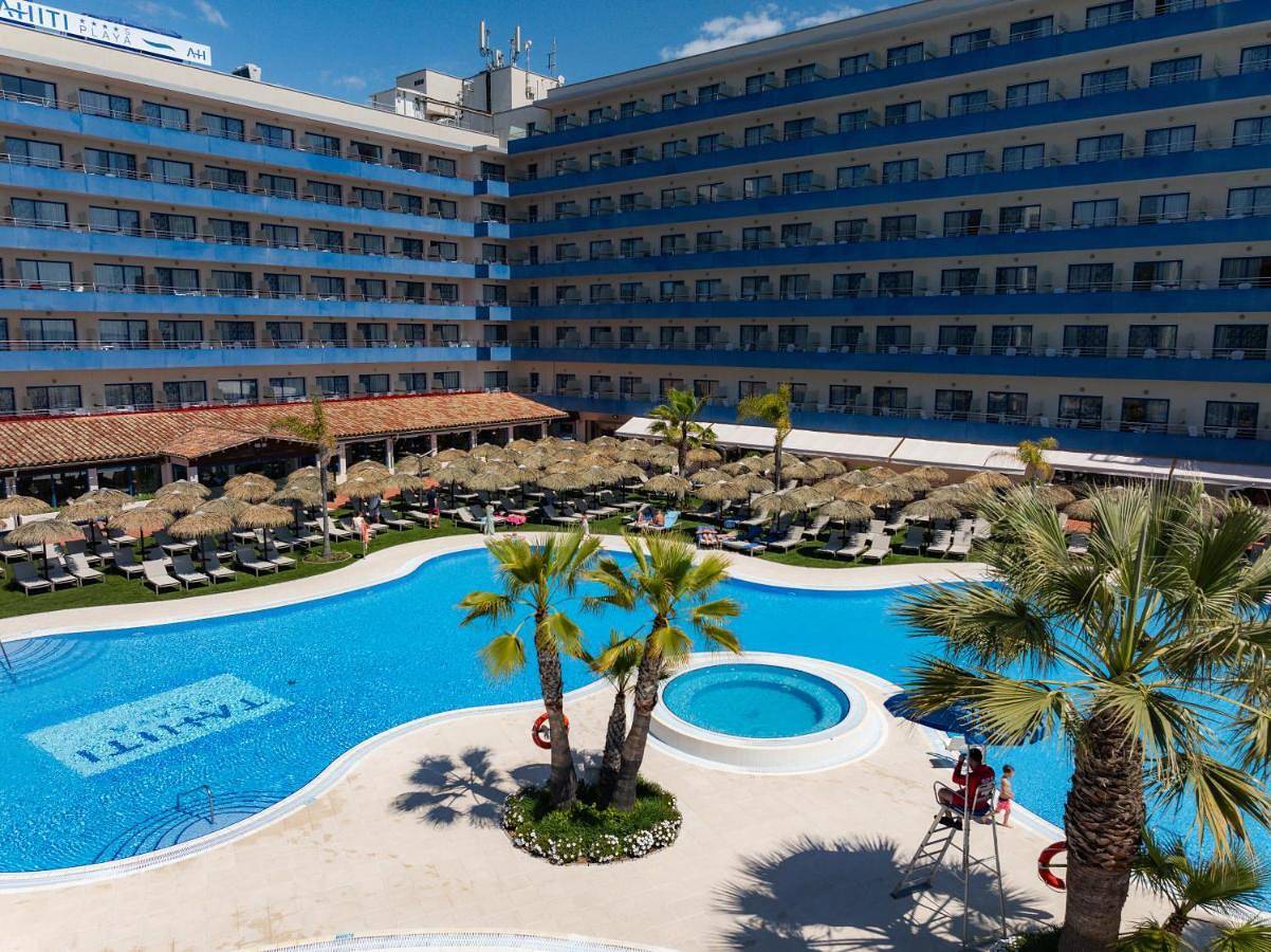 Hotel Tahití Playa & Suites 4Sup in Platja de Llevant (Malgrat de Mar), Santa Susanna