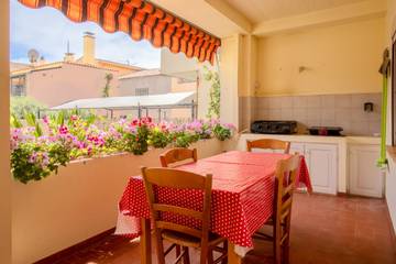 Appartement De Vacances pour 6 Personnes dans La Londe-les-Maures, Région de Toulon, Photo 1