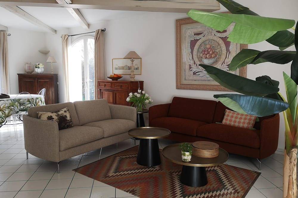 Villa de charme au pays de Giono in Manosque, Parc naturel régional du Luberon
