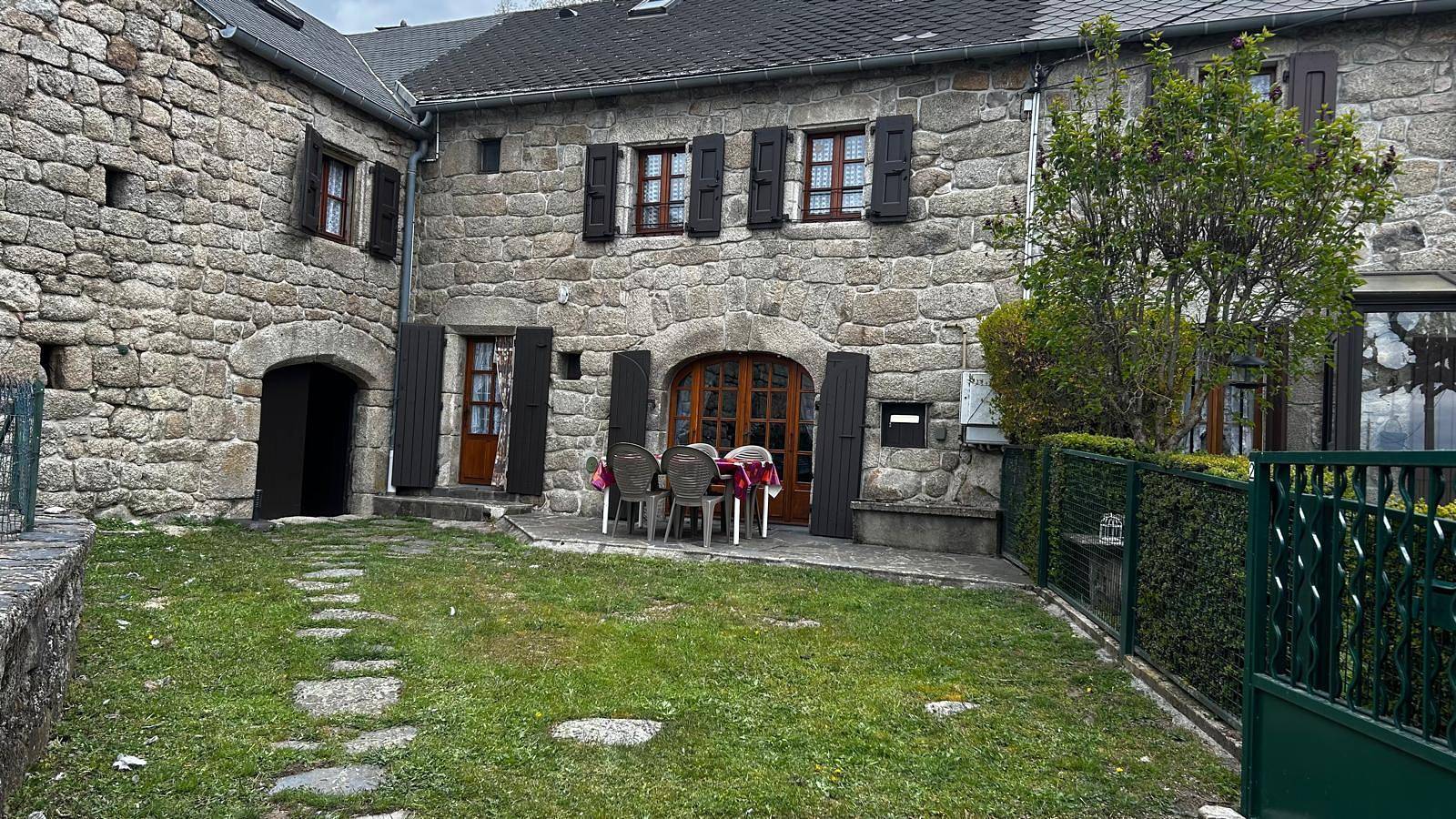 La location du Prince 4/6 personnes à Rûnes in Pont-de-Montvert-Sud-Mont-Lozère, Cevenas