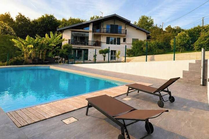 Gîte pour 8 personnes à Briscous