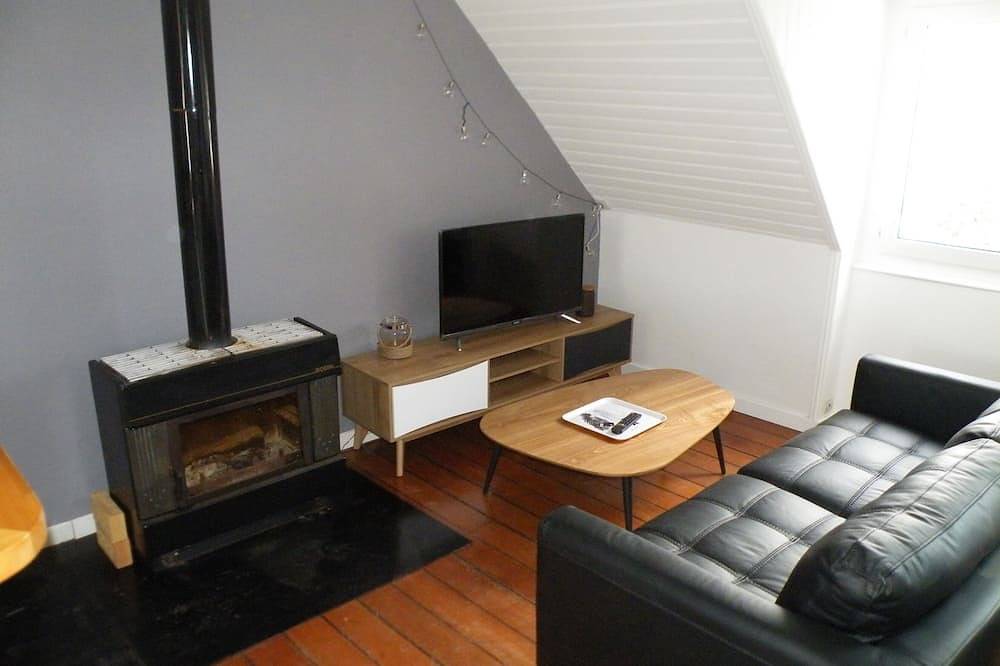 Apartamento entero, Apartamento con impresionantes vistas al mar a 50 metros de la playa in Carantec, Ceinture Dorée