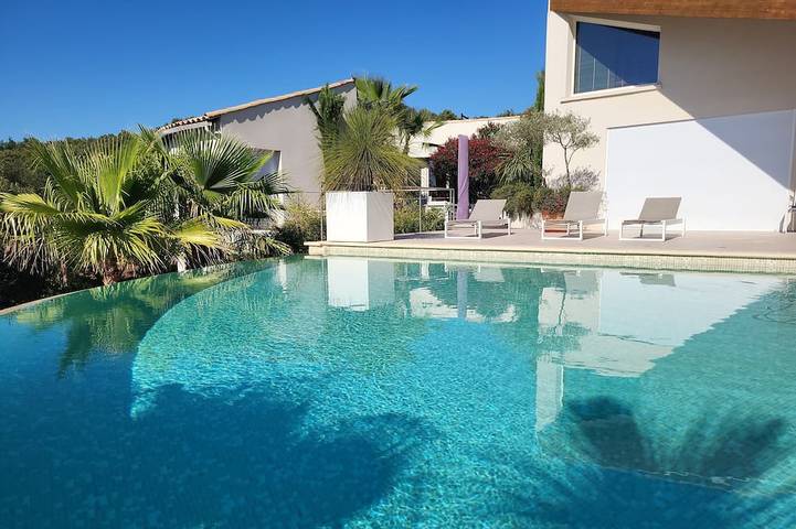 Location de vacances pour 10 personnes, avec jacuzzi et jardin à Vailhauquès - 3