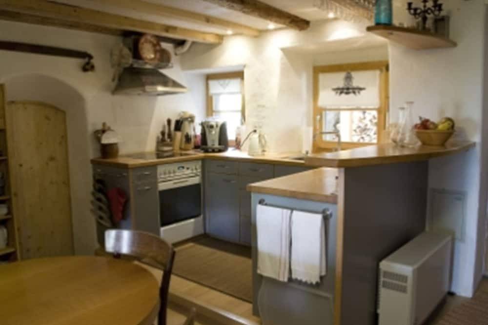 Ganze Wohnung, Ferienhaus Heidihuus, (Maienfeld) in St. Luzisteig, Maienfeld