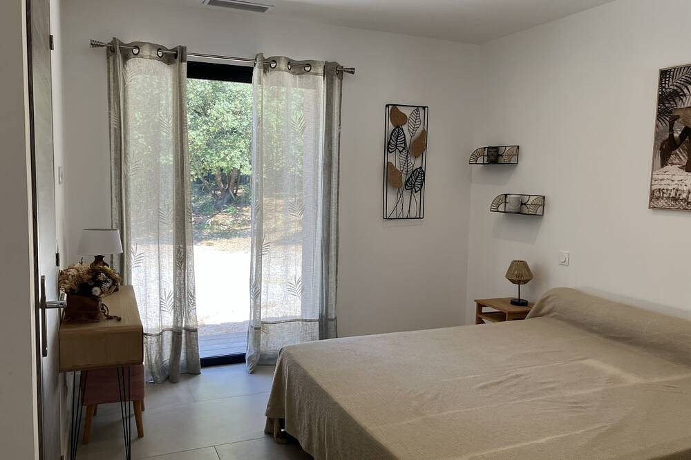 Maison d'hôtes au milieu des vignes proche du village du Castellet , in Le Castellet, Côte méditerranéenne (France)