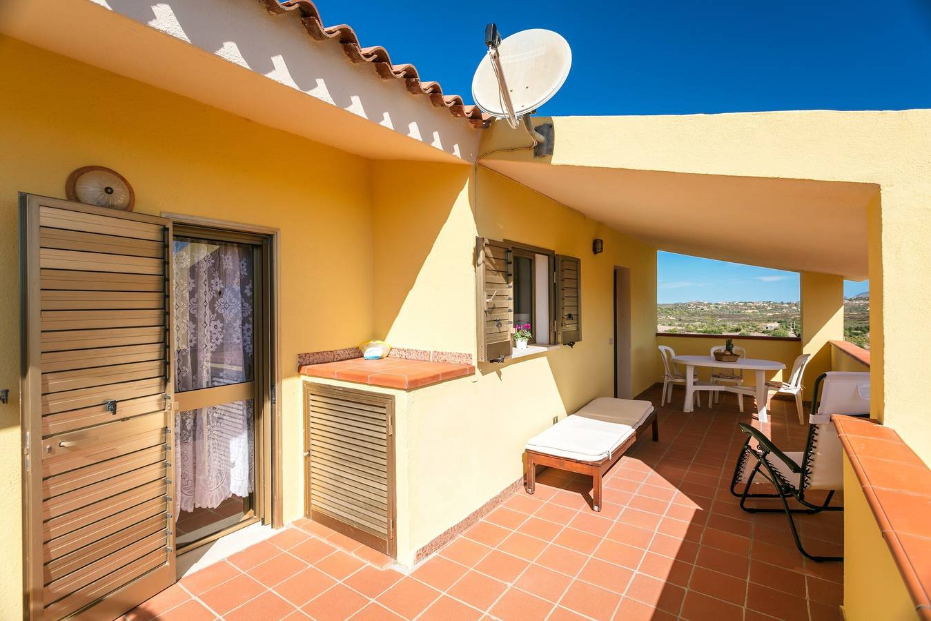 Ganze Wohnung, Ferienwohnung "Casa Relax" mit Blick auf die Berge und das Meer, Garten, Wlan & Terrasse in Loiri Porto San Paolo, Olbia-Tempio