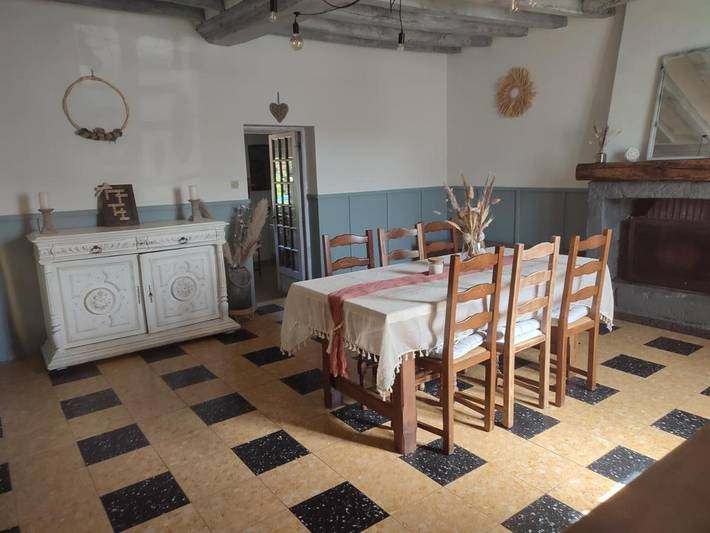 Location de vacances pour 10 personnes, avec terrasse et jardin à Maresché - 2