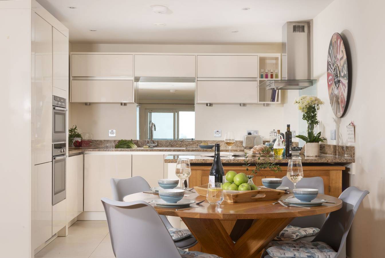 Ganze Wohnung, Ferienwohnung für 4 Personen mit Balkon in Carbis Bay, Cornwall