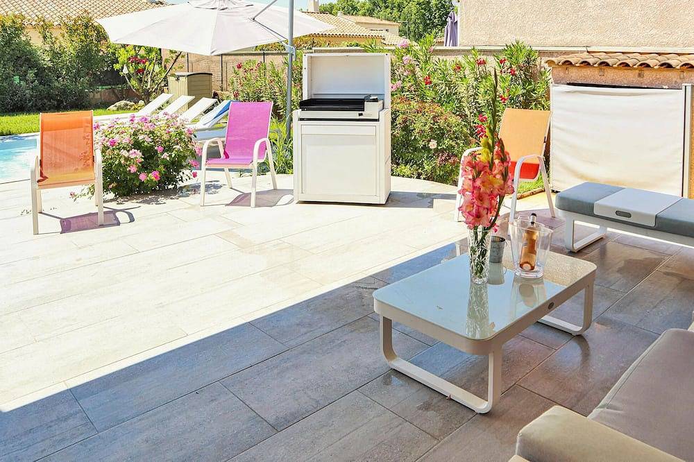 Gorgeous home in Mallemort in Mallemort, Région d'Arles