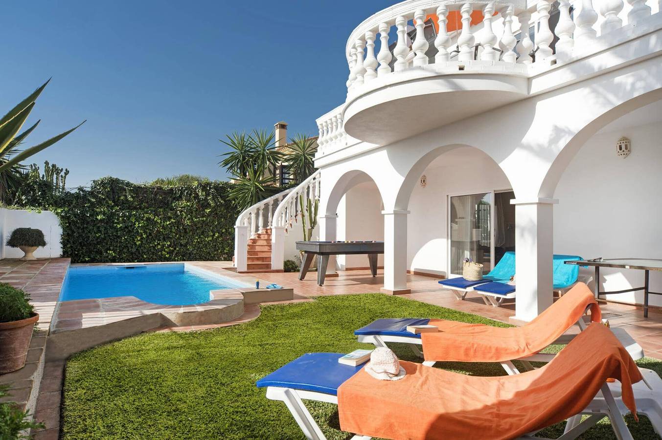 Villa for 8 personer med hage in Marbella Øst, Marbella