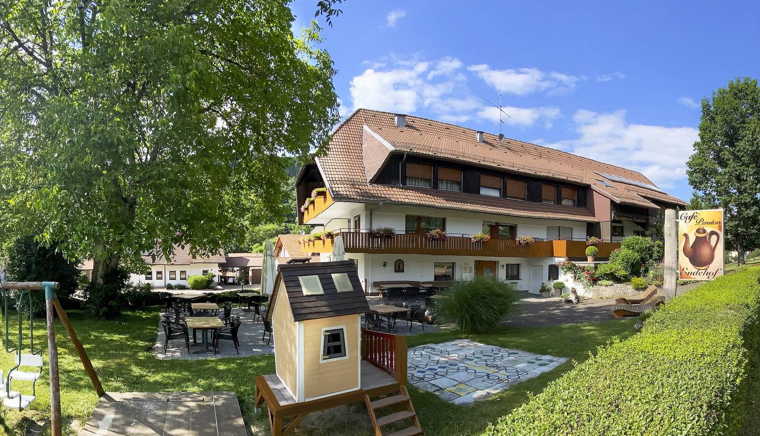Café-Pension Endehof - Einzelzimmer mit Dusche und Wc, teilweise Balkon und Tv in Elzach, Mittlerer Schwarzwald