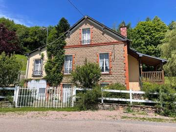 Gîte pour 4 personnes, avec terrasse et vue à Anost