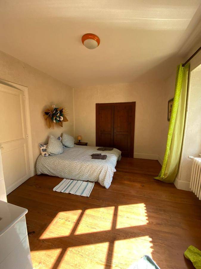 Location de vacances pour 8 personnes, avec Terrasse et Jardin dans Blet - 3