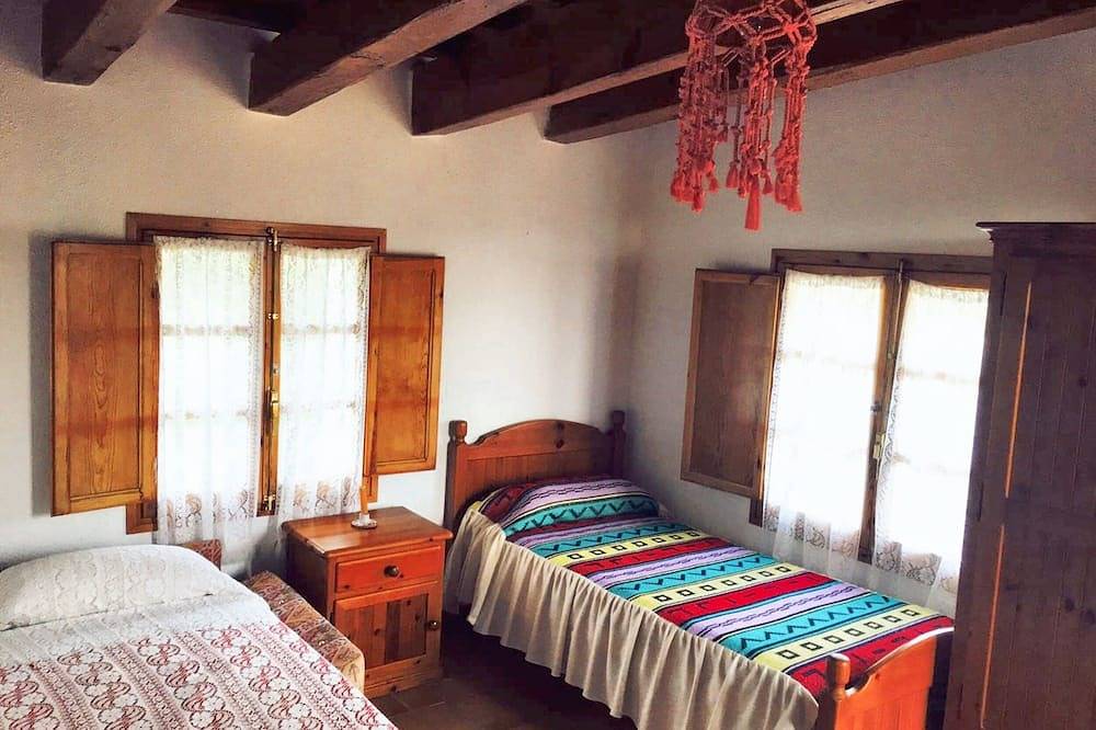 Homerez - Maison spacieuse à Tortosa avec piscine privée in Tortosa, Terres de l'Èbre