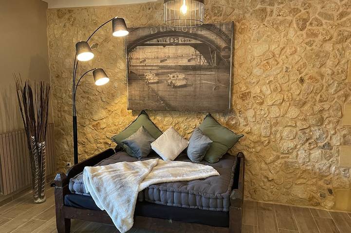 Location de vacances pour 8 personnes, avec jardin et terrasse, animaux acceptés à Mauzac-et-Grand-Castang - 2